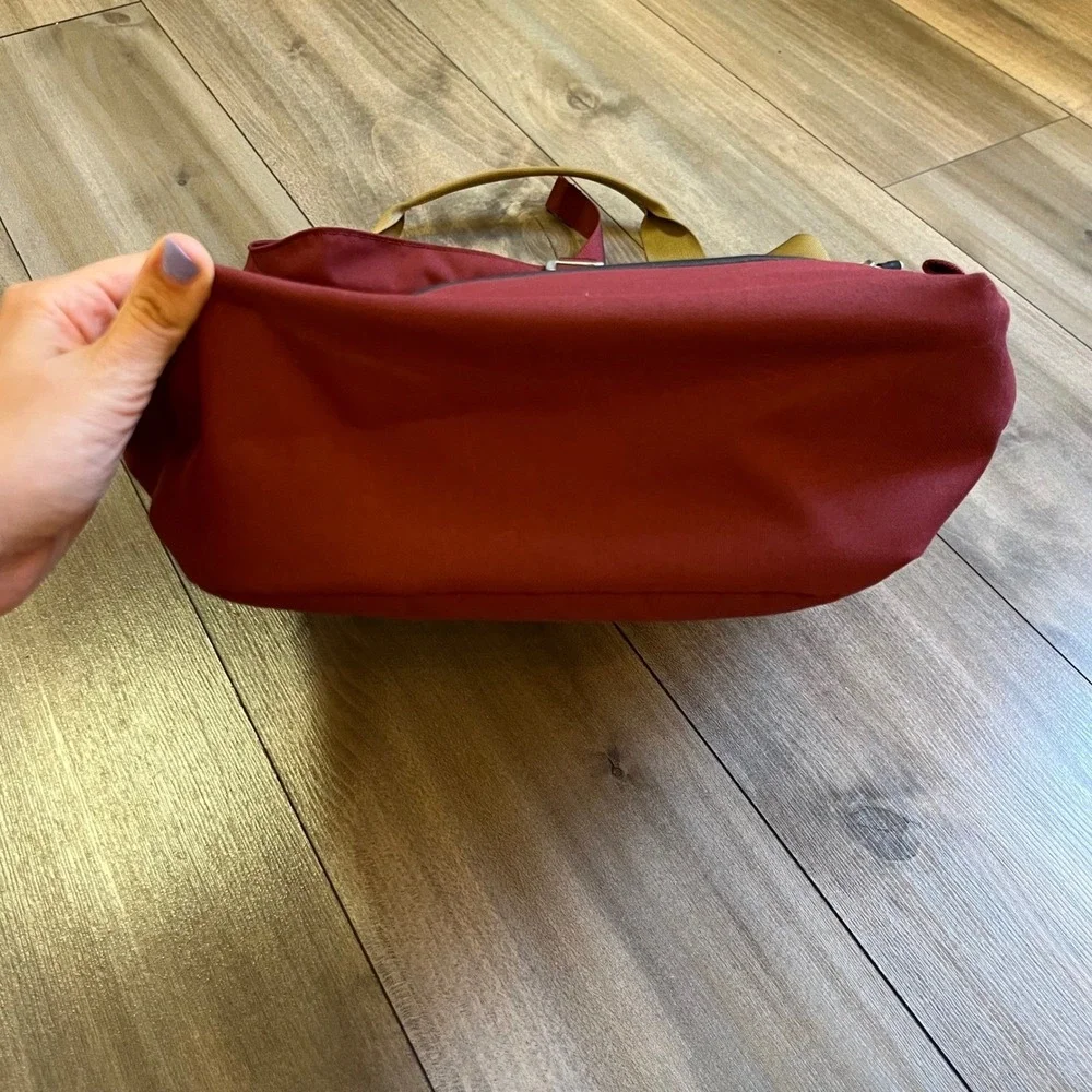 Osprey Arcane Tote Pack Burgundy Red Backpack Shoulder Bag‎ Laptop Sleeve Tote